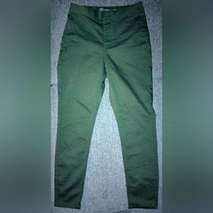 Women's HighRise Skinny jeans in Olive size LG11-13 NoBo
